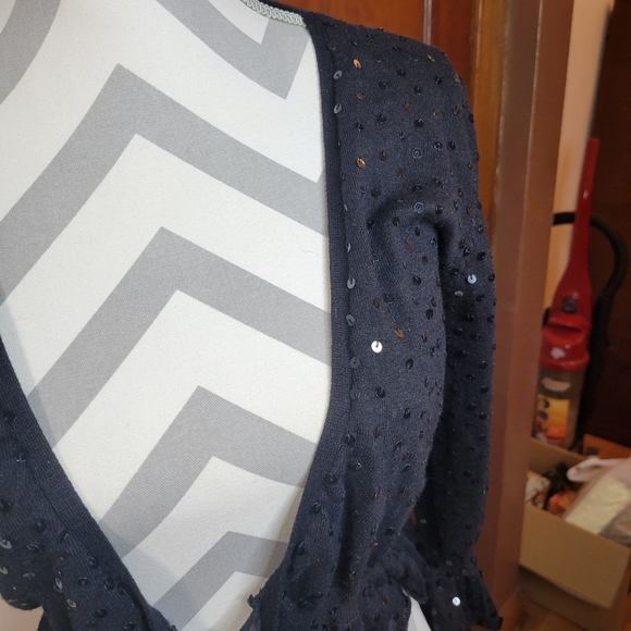 Womans Necessary Objects Black Sequin Tie Front Ruffled bottom/wrists Size Large - Picture 3 of 10